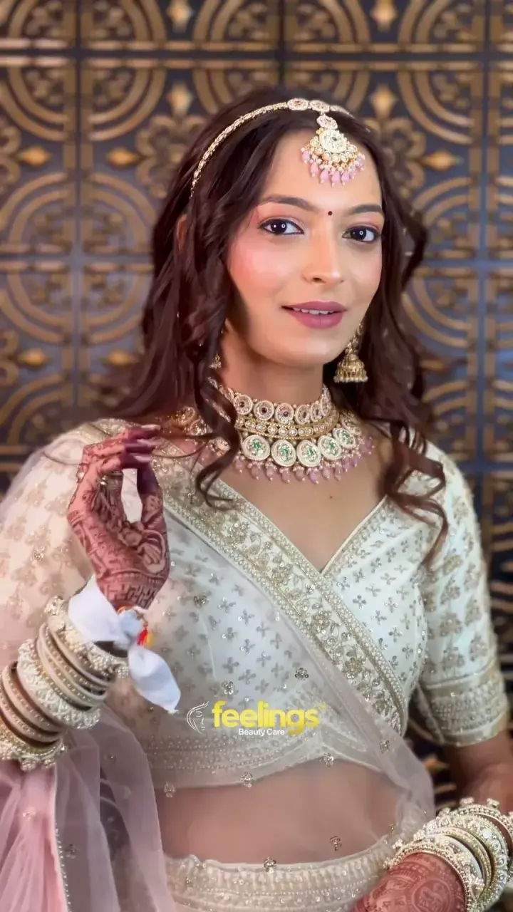 Video cover: Royal bridal makeup look